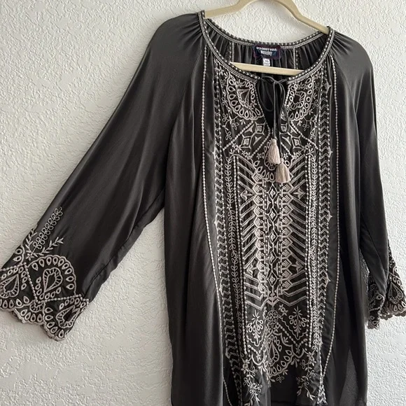 Johnny Was Gray Embroidered Tunic - Picture 4 of 8